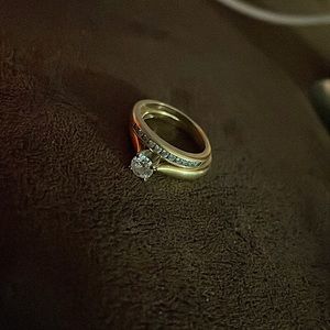 Yellow gold wedding band and engagement ring size 5